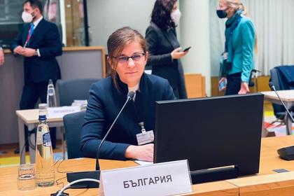 Министър Теодора Генчовска: България подкрепя строги санкции в отговор на руската военна агресия срещу Украйна